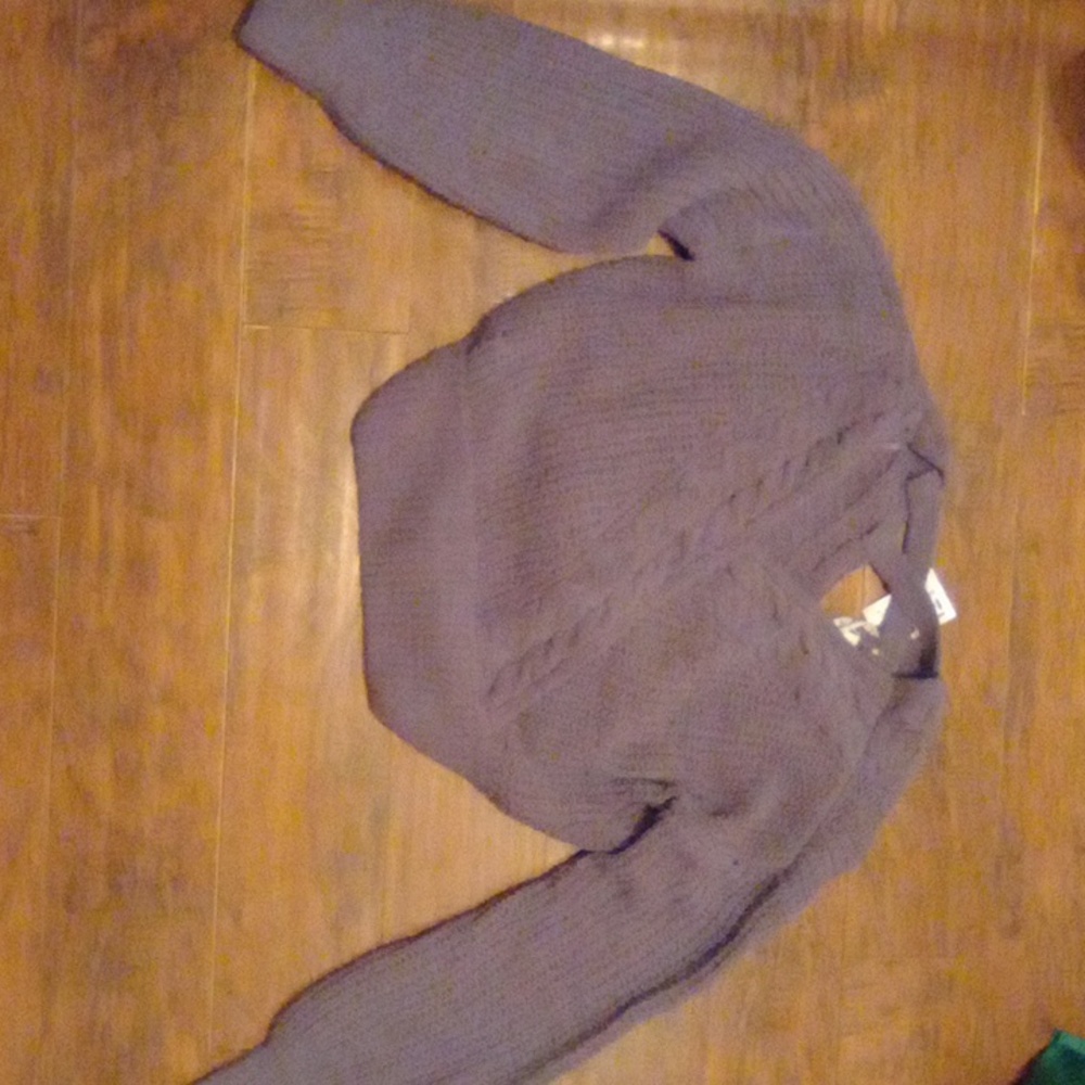 Crop top style sweater